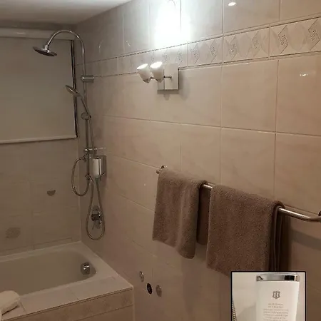 Ferienwohnung Am Weinberg Apartamento *